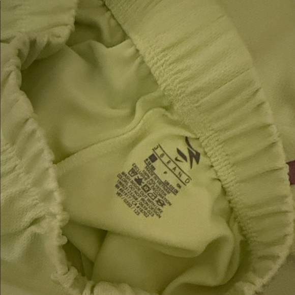 Nike Black and Neon Green Activewear Set - Picture 3 of 5